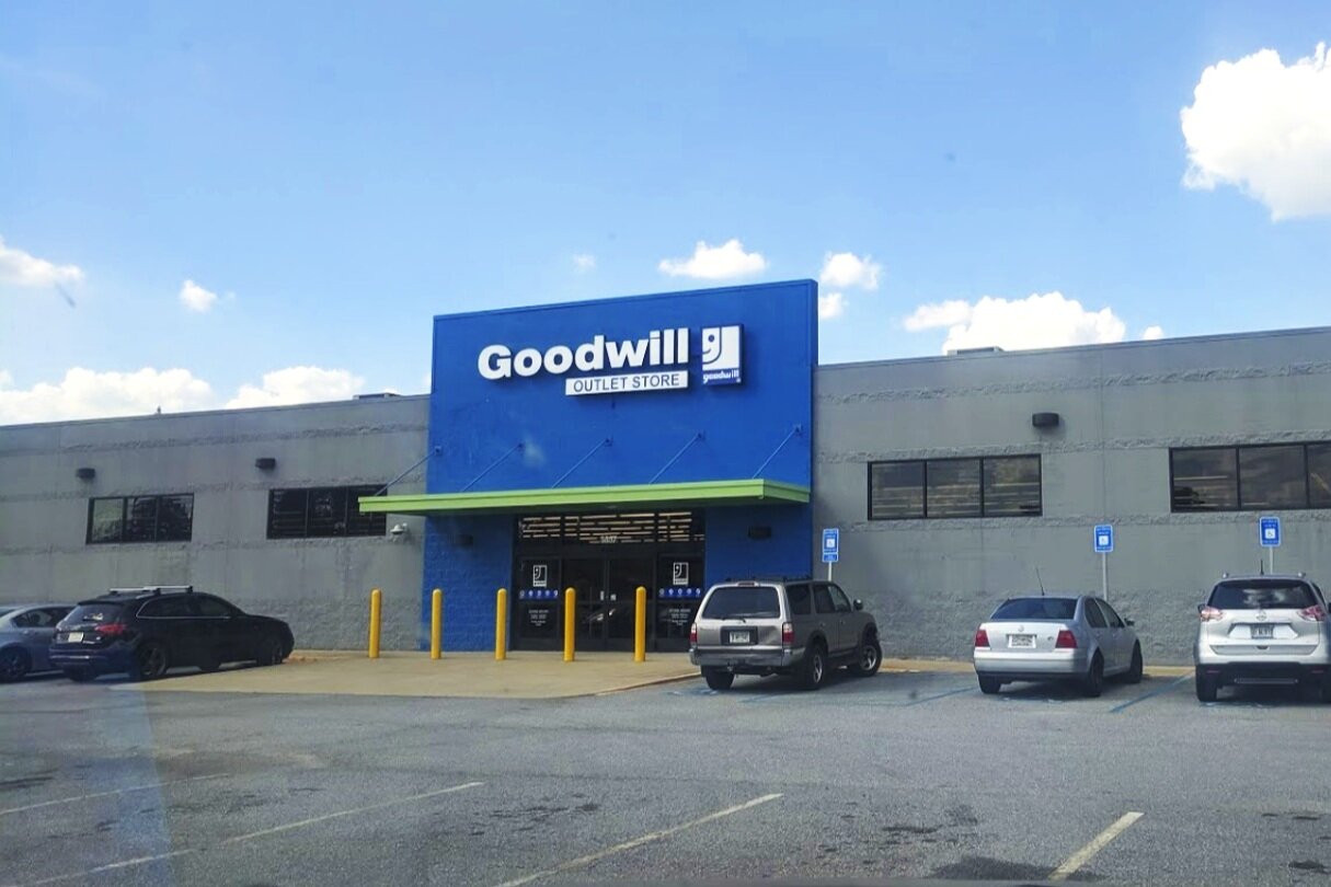 Outlet.jpg